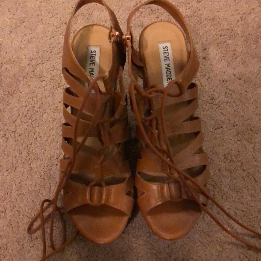 NWOT Steve Madden Tie Wedges